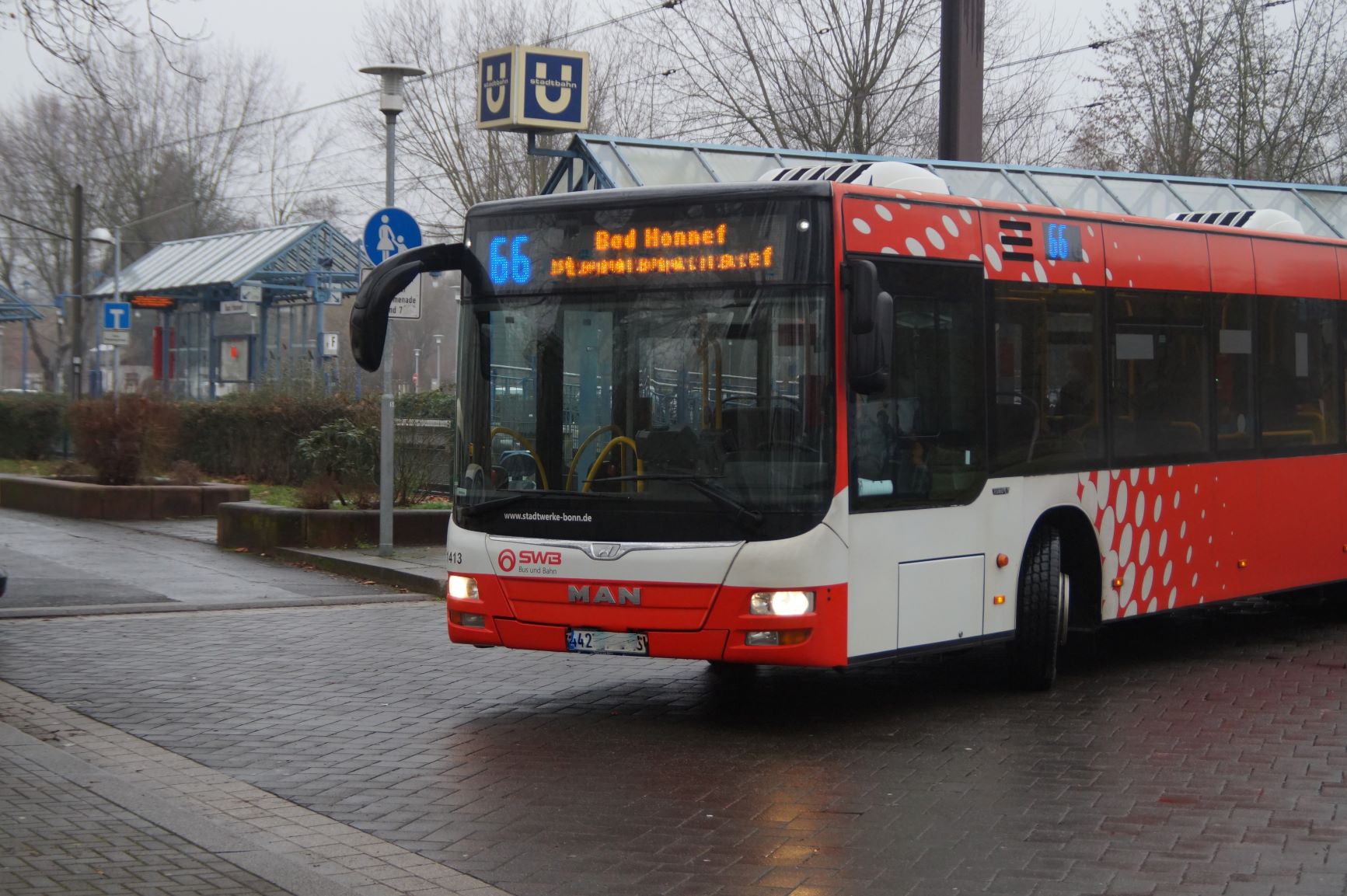 BUS an Endhaltestelle kl