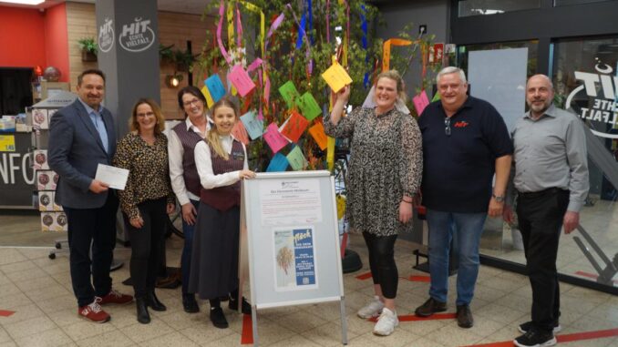 Pflück dir dein Ehrenamt - Ehrenamts Maibaum 2024 -- Foto© Thomas Scheben (8)