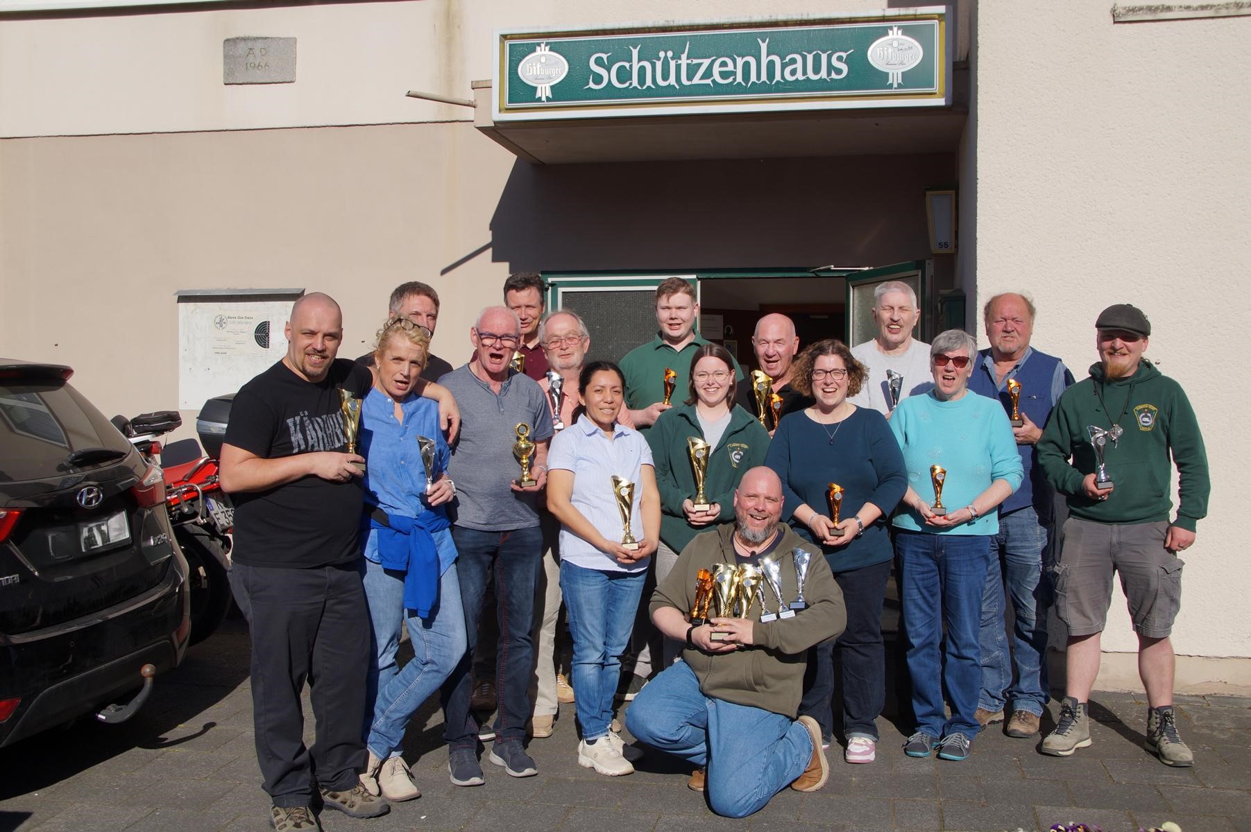 Preisübergabe Hubertus Schützen Selhof — 100 Schuss in 100 Min — Foto© Thomas Scheben (9)