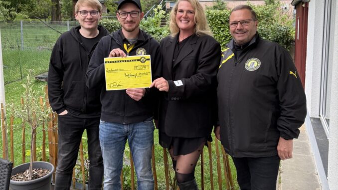 Bündnis Familie Spende der Schwarz-Gelben Freunde -- Foto Bündnis Familie