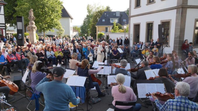 Bürgerstiftung Serenaten Konzert - - Annaplatz -- Foto© Thomas Scheben (42)