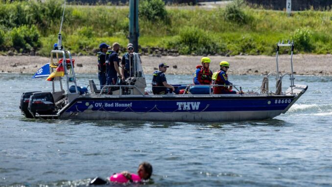 Rheinschwimmen 2025 -- THW_Rhein_02_Mertgen