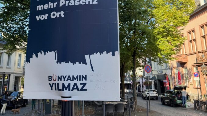 Beschmiertes Wahlplakat - Foto Team Yilmaz (2)