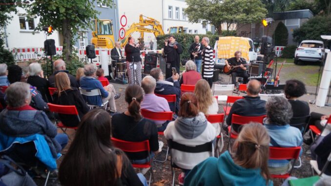 Musik unter Bäumen - Femmes Vokal- Foto© Thomas Scheben (9)