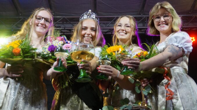 Weinfest Rhöndorf 2025 Eröffnung -- Foto ©Thomas Scheben (122)